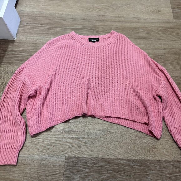 Cropped Sweater - Picture 2 of 7